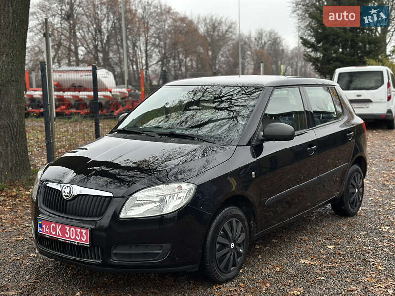Хэтчбек Skoda Fabia 2009 в Виннице