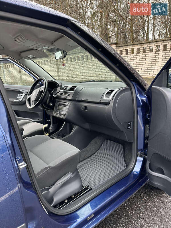 Хэтчбек Skoda Fabia 2008 в Виннице