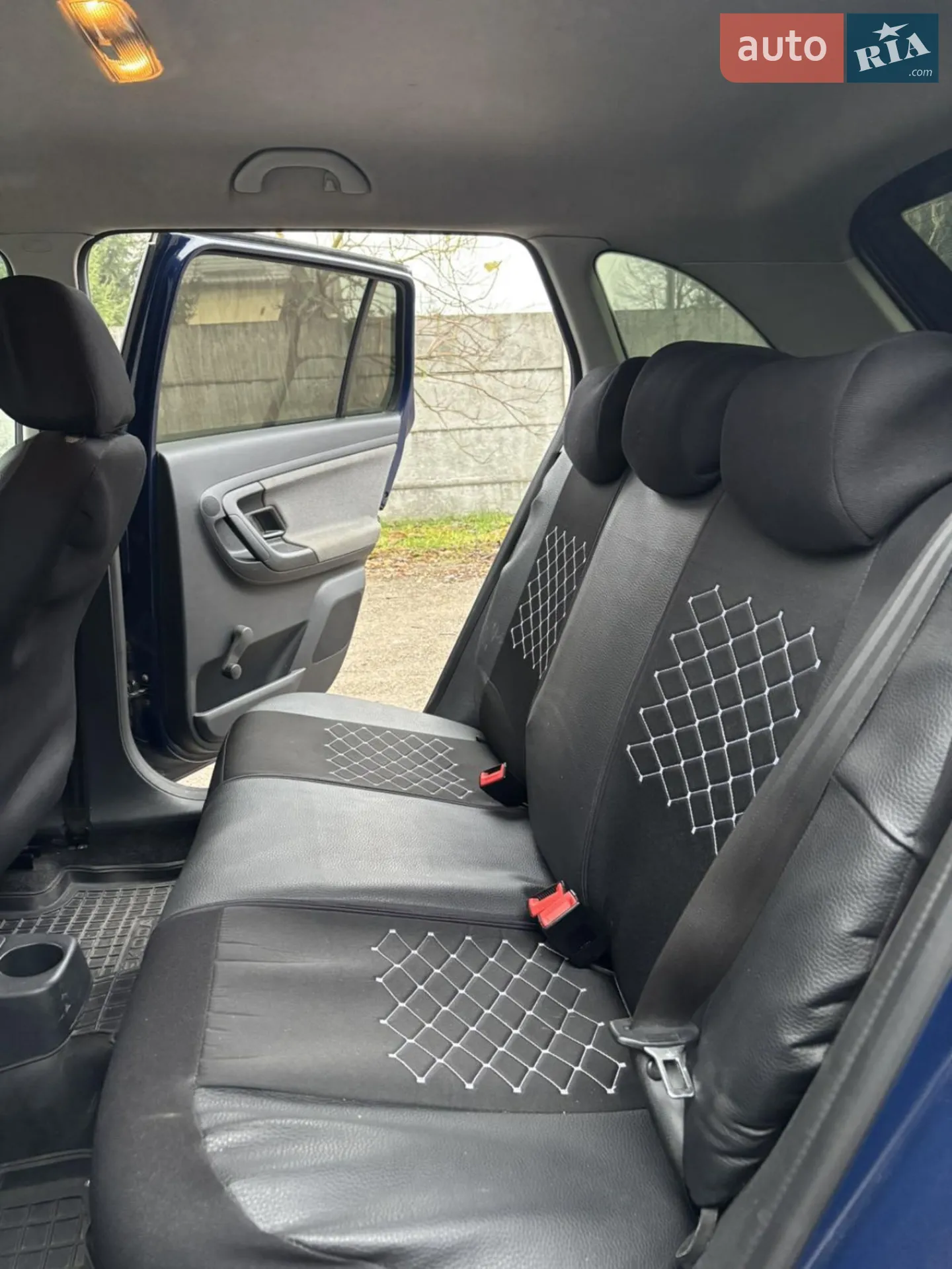 2014 Skoda Fabia - мініатюра 9