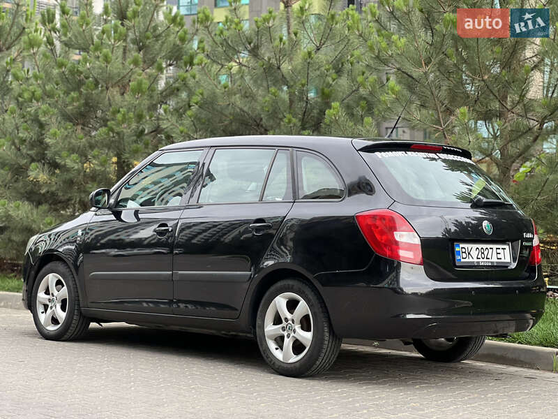 Универсал Skoda Fabia 2011 в Киеве