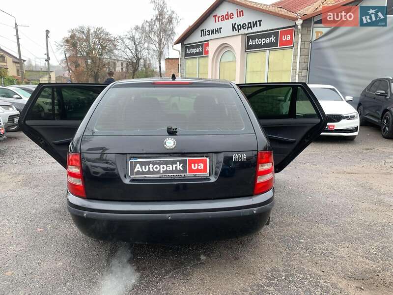 Універсал Skoda Fabia 2004 в Вінниці