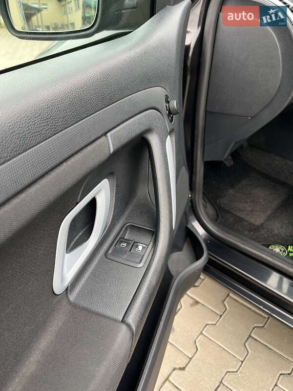 Хэтчбек Skoda Fabia 2009 в Луцке фото 12 Хэтчбек Skoda Fabia 2009 в Луцке