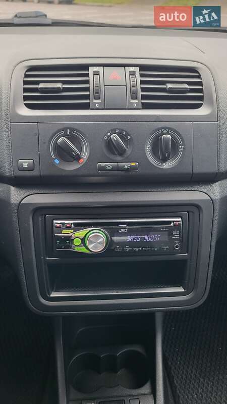 Хэтчбек Skoda Fabia 2012 в Полтаве