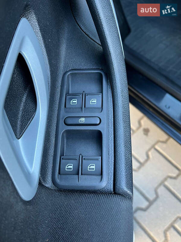 Хэтчбек Skoda Fabia 2010 в Луцке фото 8 Хэтчбек Skoda Fabia 2010 в Луцке