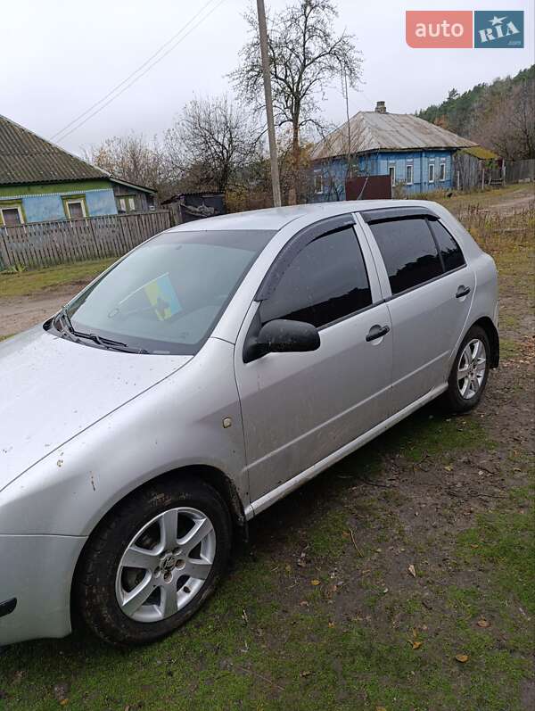 Хетчбек Skoda Fabia 2002 в Свессе