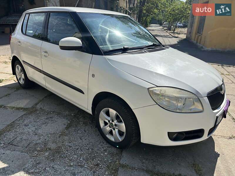 Хэтчбек Skoda Fabia 2008 в Николаеве
