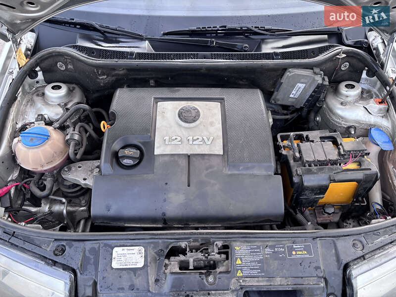 Хэтчбек Skoda Fabia 2006 в Иванкове