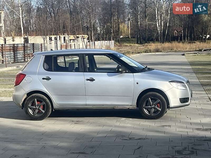 Хетчбек Skoda Fabia 2008 в Самборі