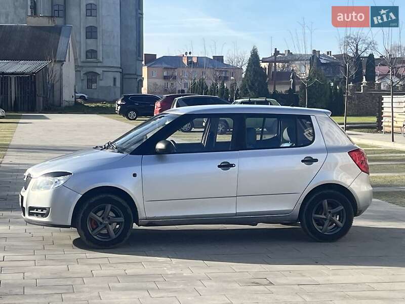 Хетчбек Skoda Fabia 2008 в Самборі