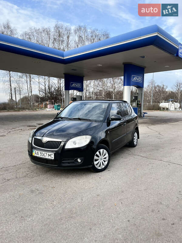 Хэтчбек Skoda Fabia 2008 в Ромнах фото 13 Хэтчбек Skoda Fabia 2008 в Ромнах