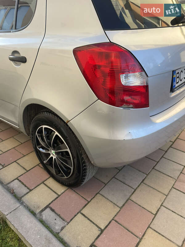 Хетчбек Skoda Fabia 2009 в Львові фото 18 Хетчбек Skoda Fabia 2009 в Львові