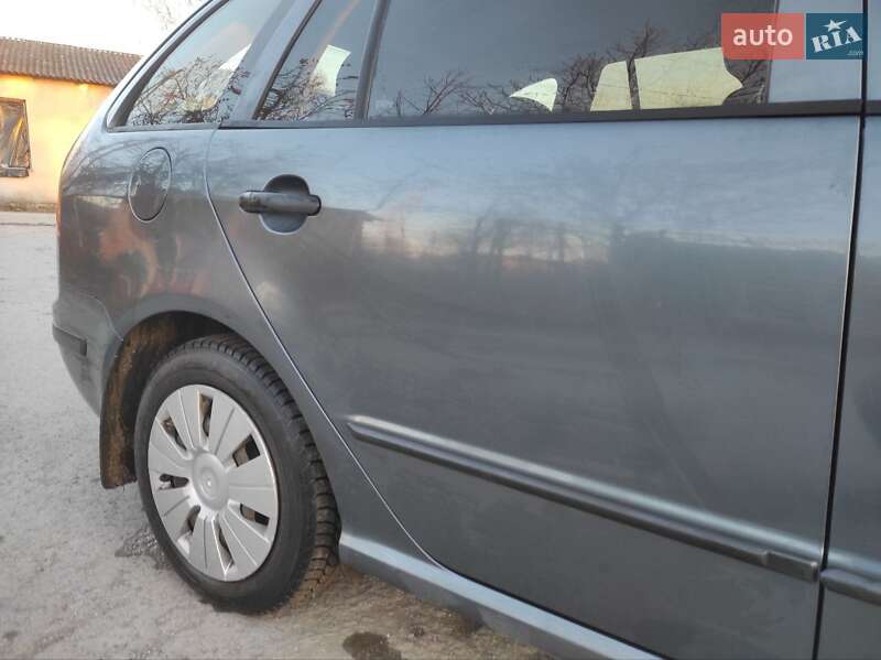 Универсал Skoda Fabia 2006 в Дунаевцах