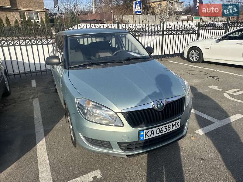 Хэтчбек Skoda Fabia 2011 в Киеве фото 2 Хэтчбек Skoda Fabia 2011 в Киеве