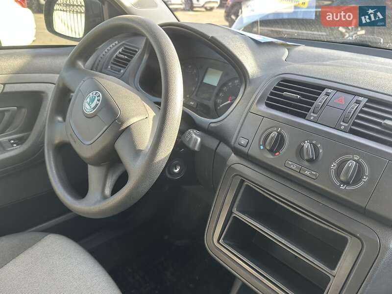 Хэтчбек Skoda Fabia 2011 в Киеве фото 20 Хэтчбек Skoda Fabia 2011 в Киеве