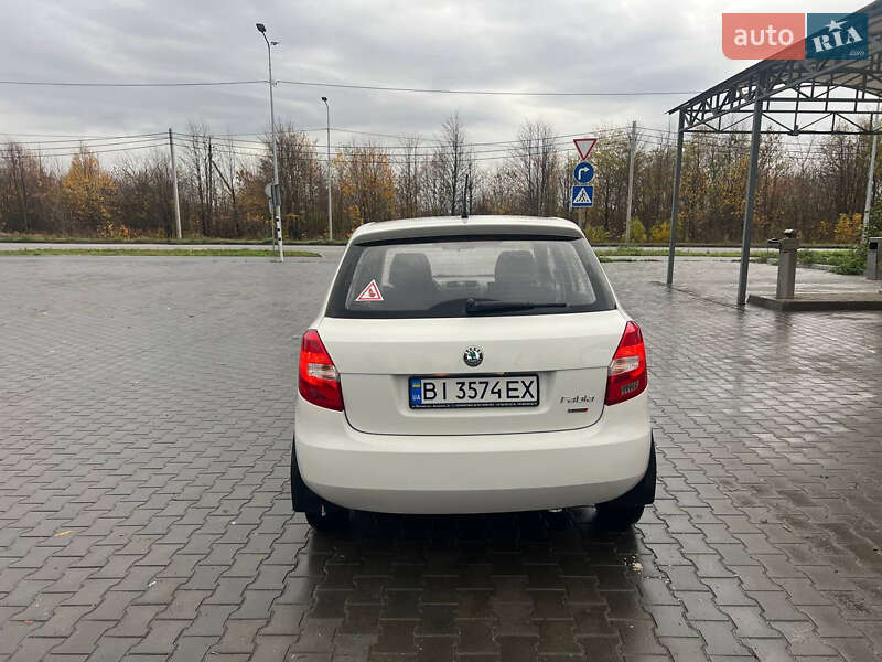 Хэтчбек Skoda Fabia 2012 в Полтаве