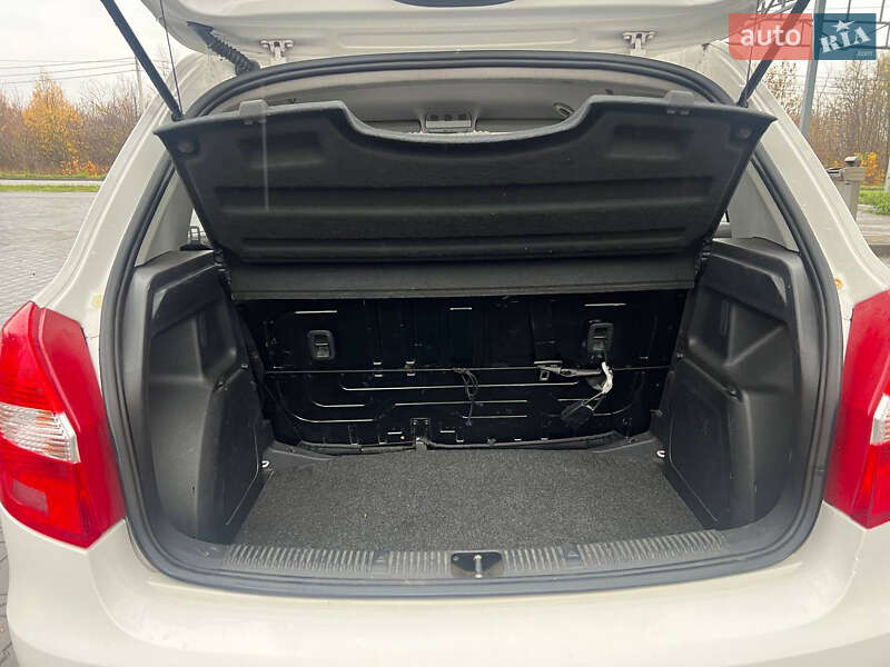 Хэтчбек Skoda Fabia 2012 в Полтаве