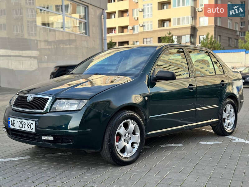 Седан Skoda Fabia 2004 в Одессе