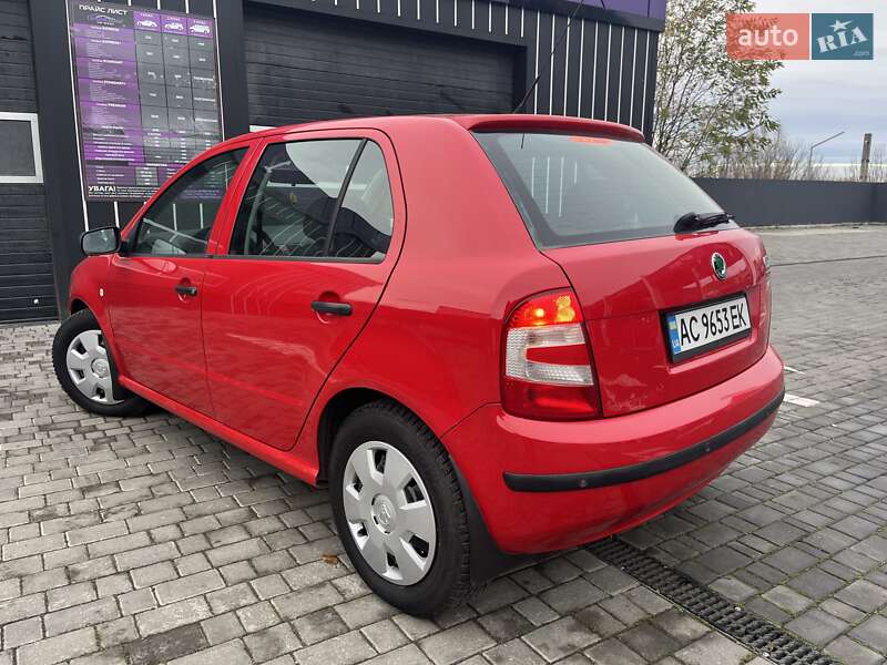 Хэтчбек Skoda Fabia 2006 в Ровно
