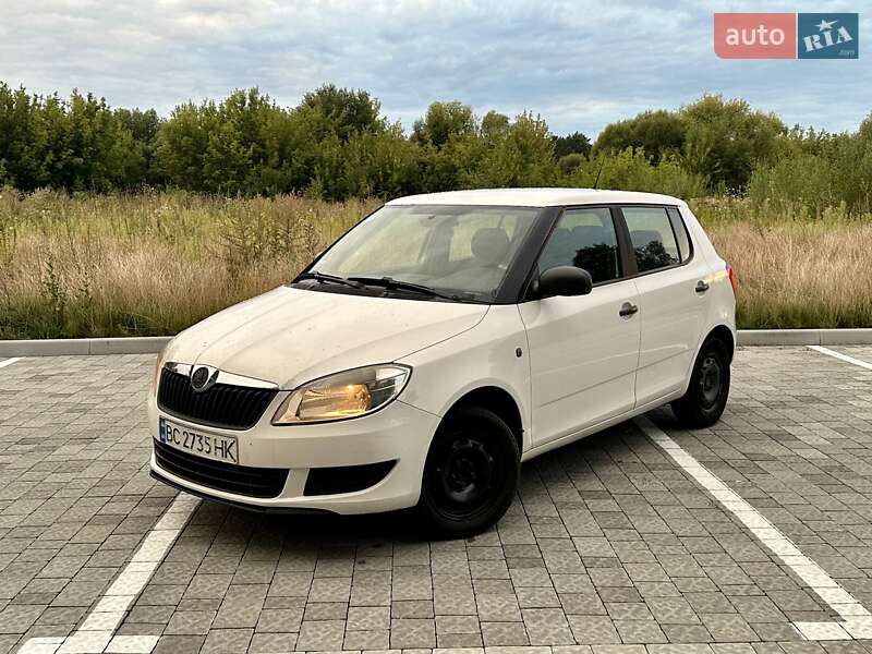 Хэтчбек Skoda Fabia 2010 в Львове фото Хэтчбек Skoda Fabia 2010 в Львове