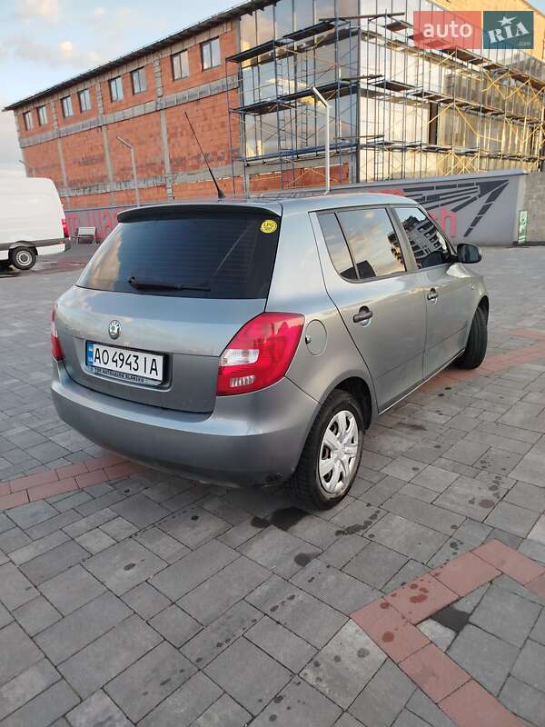 Хэтчбек Skoda Fabia 2012 в Ужгороде