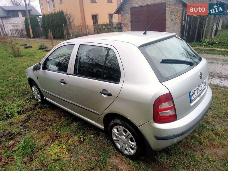 Хэтчбек Skoda Fabia 2001 в Самборе фото 4 Хэтчбек Skoda Fabia 2001 в Самборе