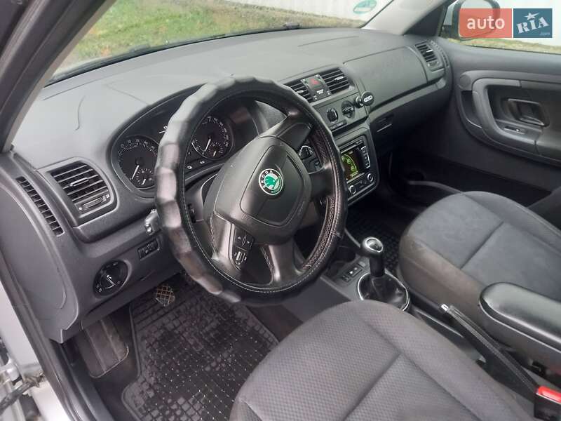Універсал Skoda Fabia 2010 в Кам'янець-Подільському
