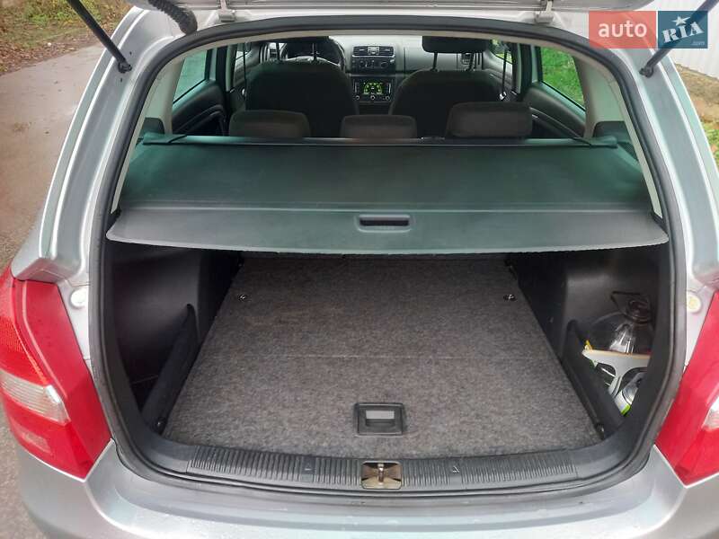 Універсал Skoda Fabia 2010 в Кам'янець-Подільському