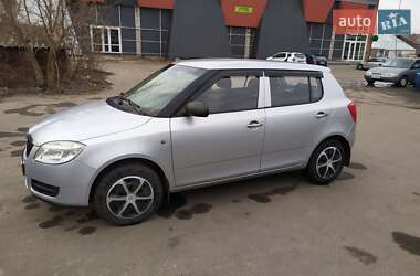 Хэтчбек Skoda Fabia 2008 в Чернигове