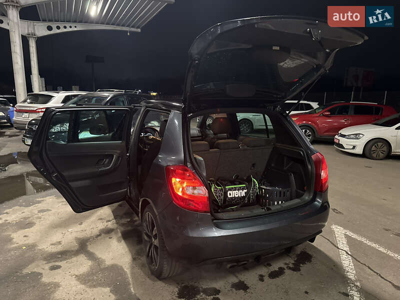 Хэтчбек Skoda Fabia 2012 в Полтаве