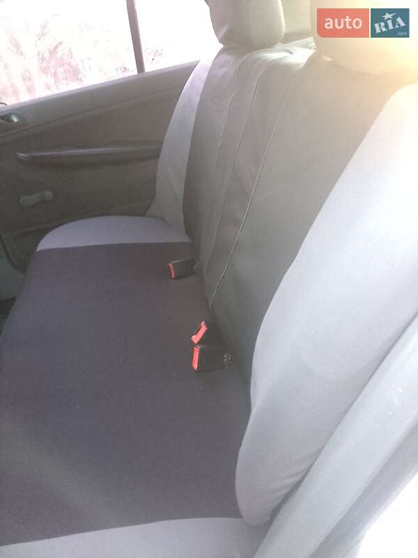 Хэтчбек Skoda Fabia 2003 в Луцке