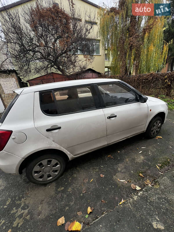 Хетчбек Skoda Fabia 2012 в Києві
