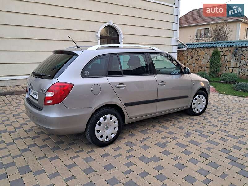 Универсал Skoda Fabia 2009 в Могилев-Подольске