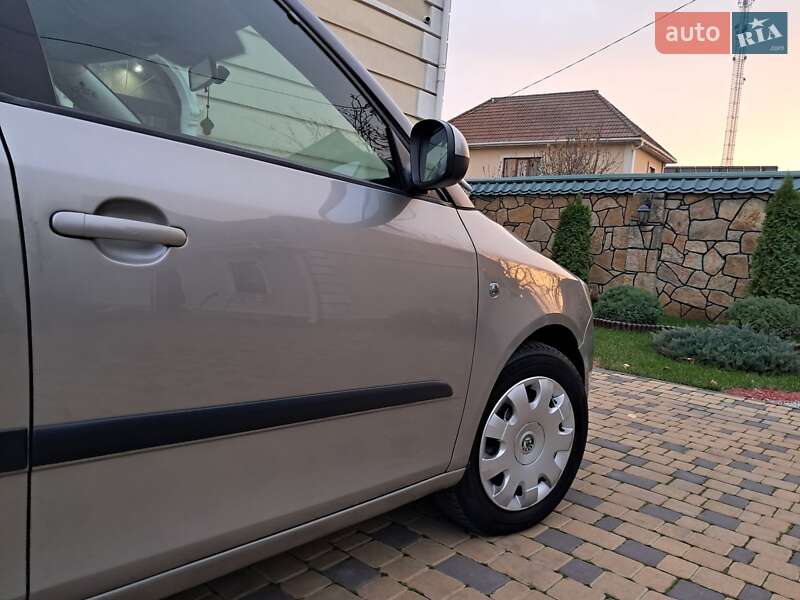 Универсал Skoda Fabia 2009 в Могилев-Подольске