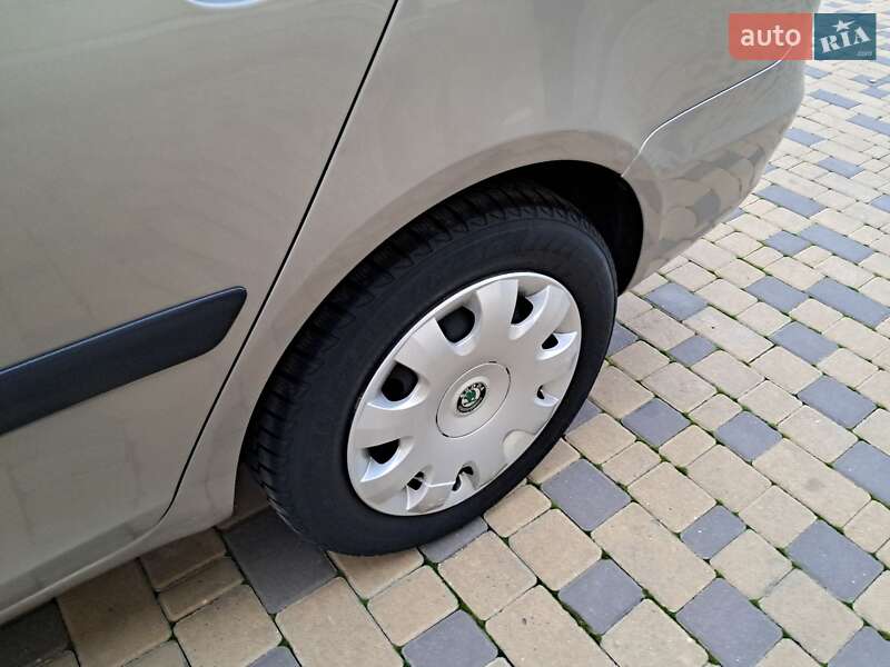 Универсал Skoda Fabia 2009 в Могилев-Подольске