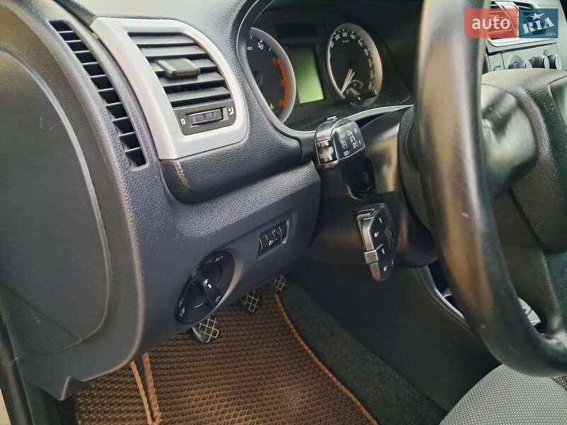 Универсал Skoda Fabia 2009 в Могилев-Подольске