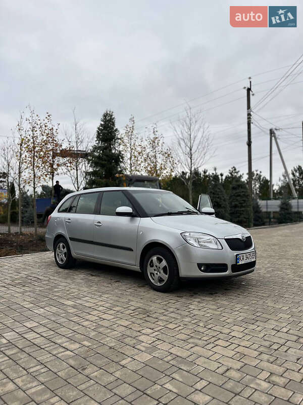 Хэтчбек Skoda Fabia 2009 в Белогородке фото 4 Хэтчбек Skoda Fabia 2009 в Белогородке