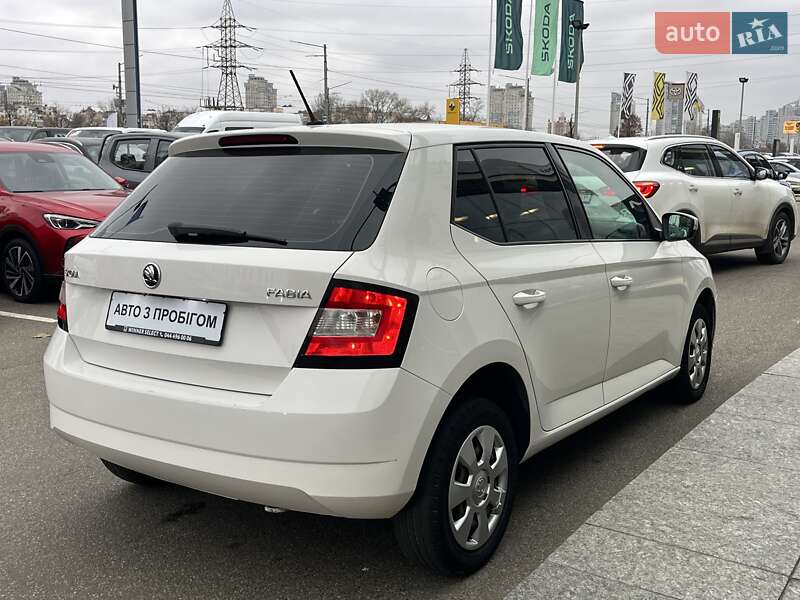Хэтчбек Skoda Fabia 2018 в Киеве