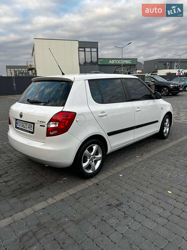 Хетчбек Skoda Fabia 2012 в Мукачевому