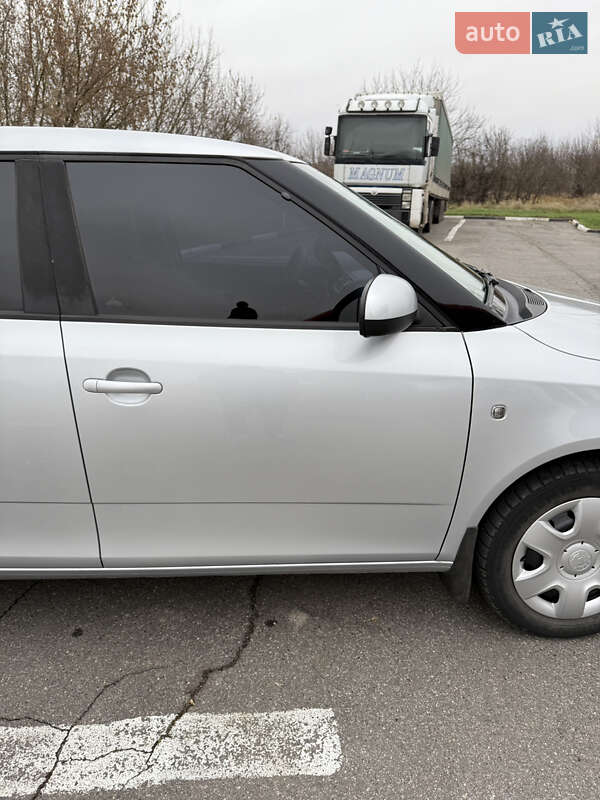 Універсал Skoda Fabia 2015 в Новій Водолагі