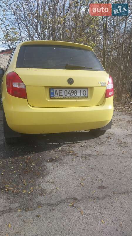 Хэтчбек Skoda Fabia 2008 в Днепре