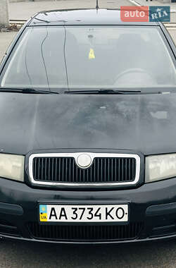 Седан Skoda Fabia 2007 в Киеве