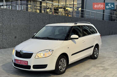 Універсал Skoda Fabia 2009 в Луцьку