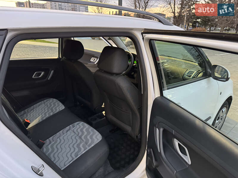 Универсал Skoda Fabia 2009 в Луцке