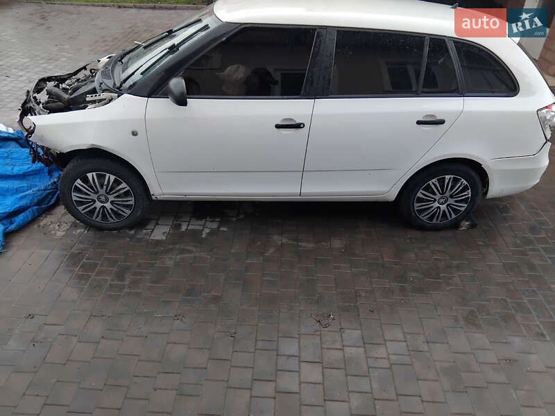 Универсал Skoda Fabia 2013 в Хмельницком