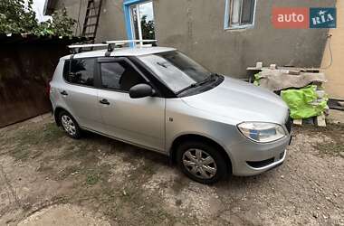 Хэтчбек Skoda Fabia 2011 в Запорожье