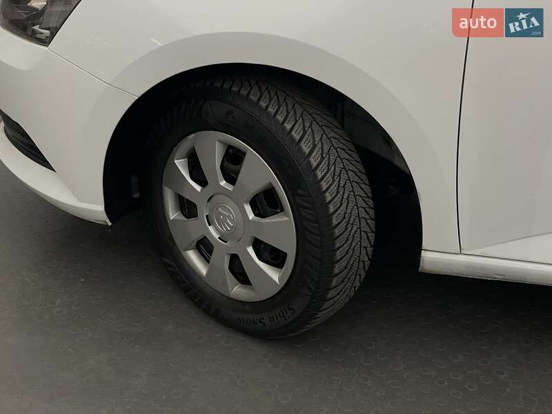 Хэтчбек Skoda Fabia 2018 в Киеве