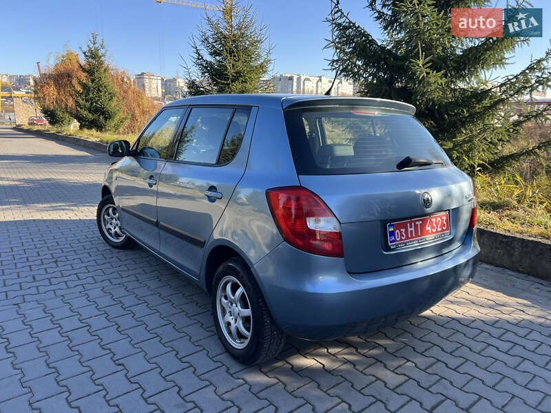Хэтчбек Skoda Fabia 2009 в Хмельницком