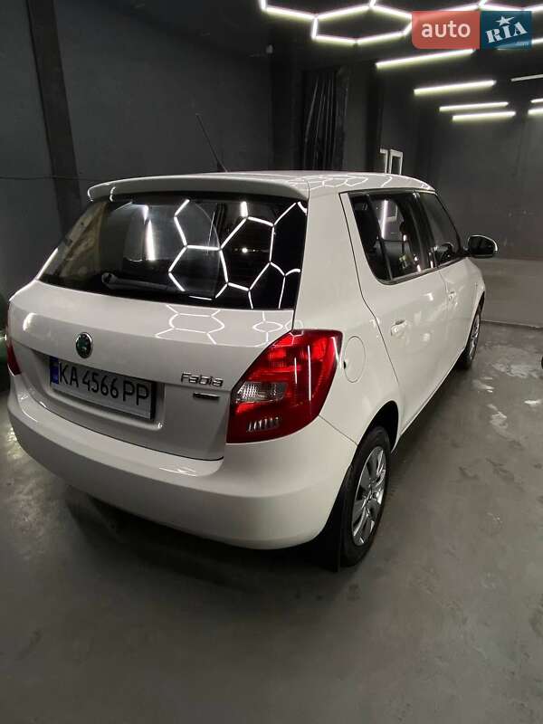 Хетчбек Skoda Fabia 2012 в Києві фото 4 Хетчбек Skoda Fabia 2012 в Києві