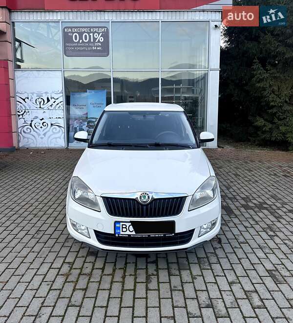 Хэтчбек Skoda Fabia 2011 в Хусте