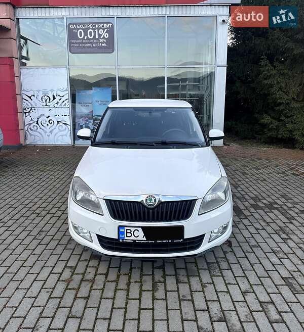 Хэтчбек Skoda Fabia 2011 в Хусте